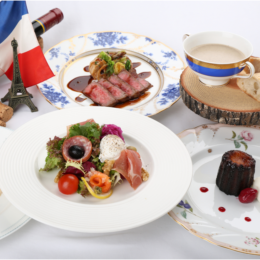 料理長監修のオリジナルコース料理
